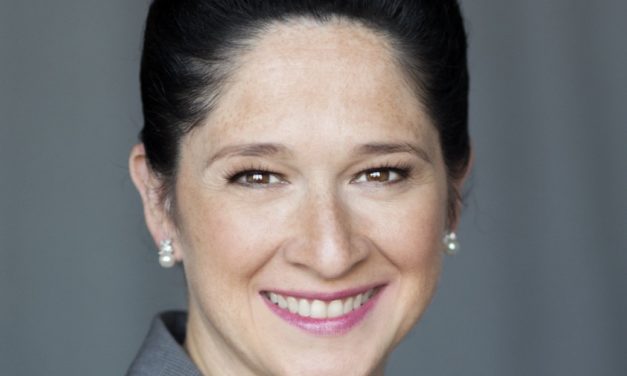 Comptroller Mendoza launches portal to track spending on asylum seekers
