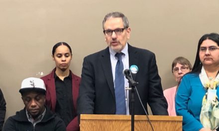 Socials workers push for increased mental health services in Illinois schools