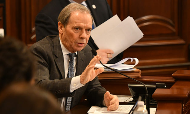 Cullerton plan to ban flavored e-cigarette products gets committee approval