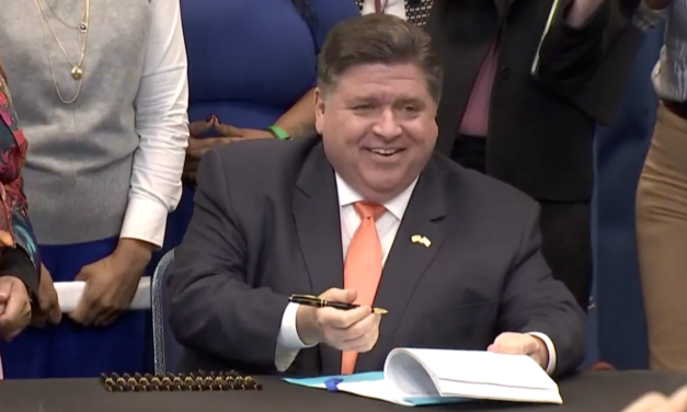 Pritzker signs plan to guarantee workers 40 hours of paid leave