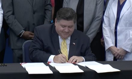 Pritzker signs reproductive health package