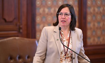 Plan to require dementia training for direct service workers heads to Pritzker